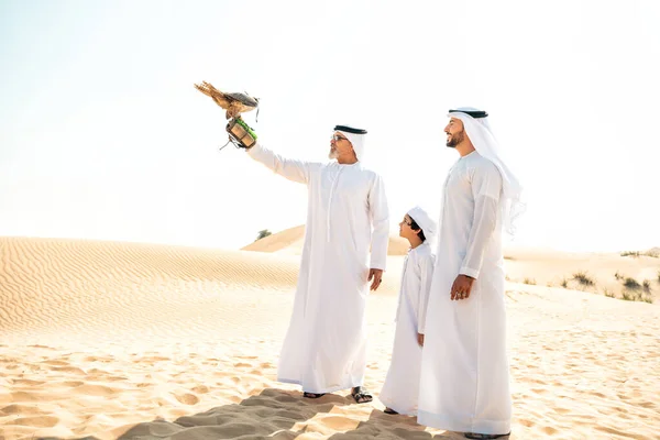 Familie Dritter Generation Auf Safari Der Wüste Von Dubai Großvater — Stockfoto