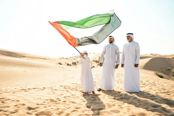 Three Generation Family Making Safari Desert Dubai Wearing White Kandura — Stock Photo, Image
