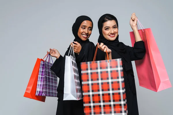 Schöne Arabische Frauen Aus Dem Nahen Osten Mit Traditionellem Abaya — Stockfoto