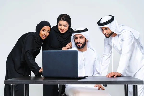 Groep Arabische Zakenmensen Werkt Samen Kantoor Corporate Middle Eastern Business — Stockfoto