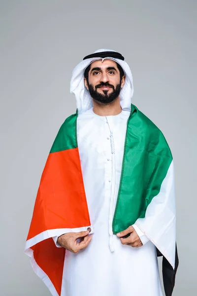 Knappe Arabische Man Uit Het Midden Oosten Met Traditionele Kandora — Stockfoto