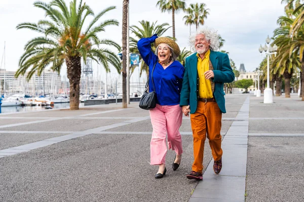 Seniorenpaar Beim Dating Freien Verheiratete Ältere Männer Und Verliebte Frauen — Stockfoto