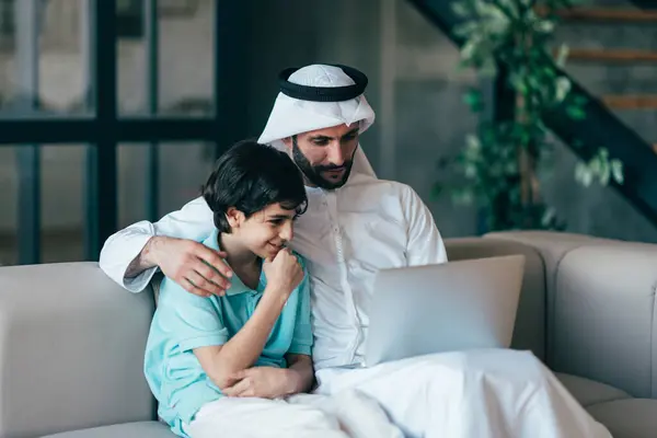 Traditional Arabian Family Dubai Spending Time Together Home Concept Emirati — Stock Photo, Image
