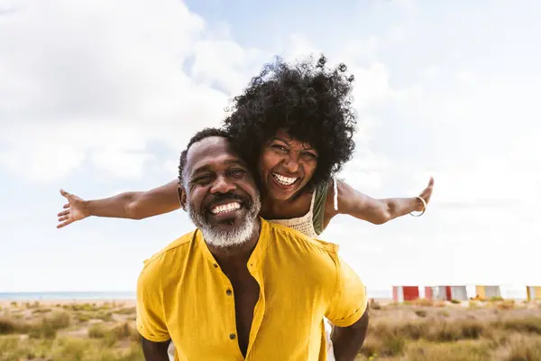 Beautiful Mature Black Couple Lovers Dating Seaside Married African Middle — Stock Photo, Image