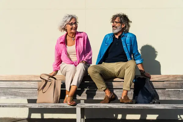Piękna Szczęśliwa Para Seniorów Świeżym Powietrzu Radośni Starsi Ludzie Romantyczne — Zdjęcie stockowe