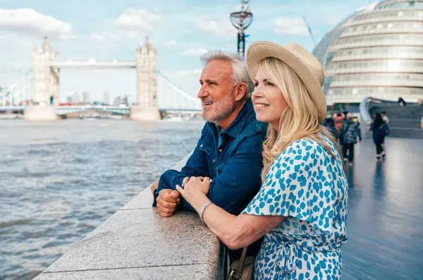 Happy Senior Couple Spending Time Together London City Concepts Seniority — Stock Photo, Image