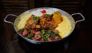 Feijoada. Brezilya 'nın en ünlü yemeği