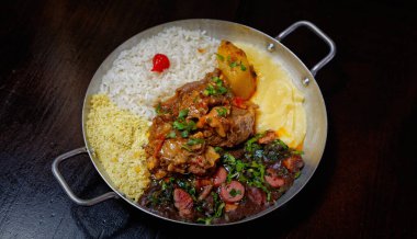 Feijoada. Brezilya 'nın en ünlü yemeği