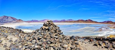Salar de Aguas Calientes Bakış açısı - Atacama Çölü - San Pedro de Atacama.