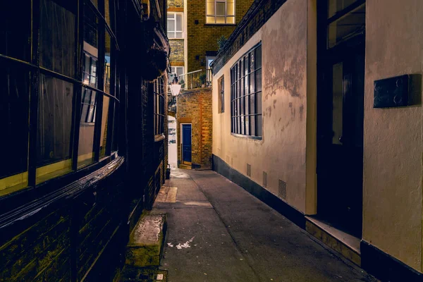 Eine Geheimnisvolle Und Versteckte Alte Gasse London Bei Nacht — Stockfoto