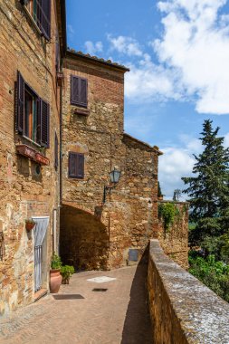 Tuscany 'deki Pienza' nın romantik dar ortaçağ sokakları