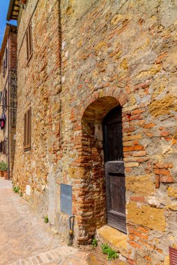 Tuscany 'deki Pienza' nın romantik dar ortaçağ sokakları