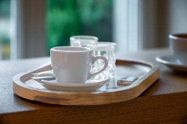 Sabahları tipik bir espresso seramik bardağı.