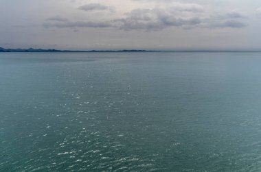 Tayland 'daki Koh Chang adasının limanı.