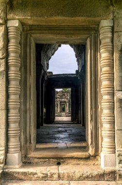 Şafakta Kamboçya 'daki Angkor Wat tapınağının detayları.