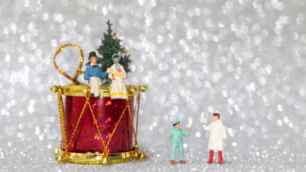 Miniatyr Människor Lycklig Familj Firar Jul Jul Och Gott Nytt Royaltyfri Stockfilm