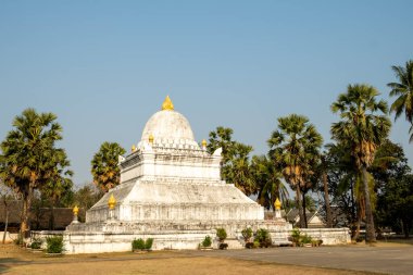LUANG PRABANG, LAOS - 26 Şubat 2023, Wat Visoun (Wat Wisunarat), Luang Prabang 'ın en eski işletme tapınaklarından biridir. 1898 'de yeniden inşa edildi.