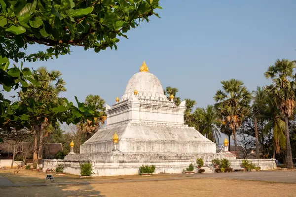 Luang Prabang Laos Feb 2023 Wat Visoun Wat Wisunarat Dos — Fotografia de Stock