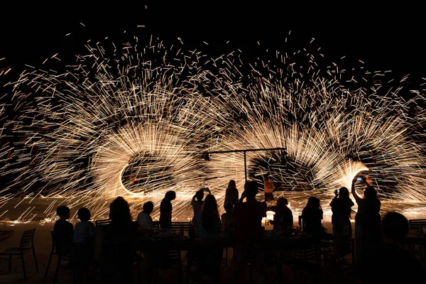 Удивительное Огненное Шоу Пляже Острова Районг Таиланде — стоковое фото