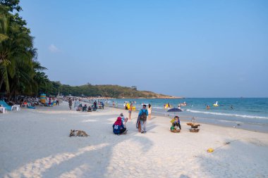 Rayong Tayland, 22 Nisan 2023 Sai Kaew Sahili, Mu Koh Samet - Khao Laem Ya Ulusal Parkı, Rayong, Tayland Körfezi