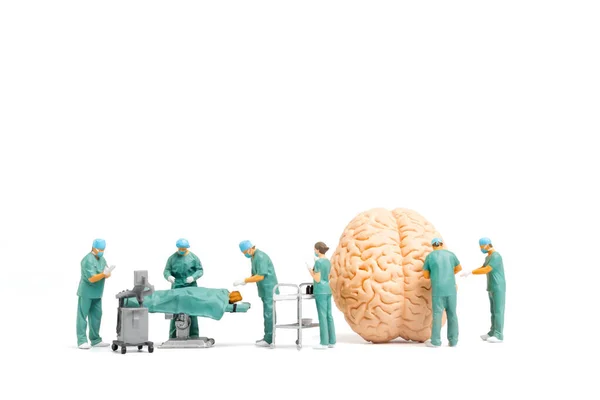 Des Personnes Miniatures Docteur Équipe Médicale Infirmière Effectuent Une Opération — Photo