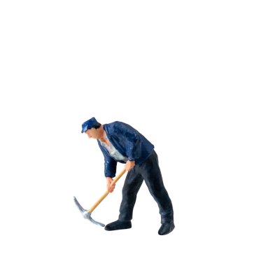 Mavi bir ceket ve kep giyen minyatür işçiler, yere çarparken eğilir ve beyaz arka planda kırpma yolu ile izole edilir.