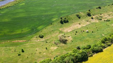 Çiftlik arazisinin havadan görünüşü. İHA atışı