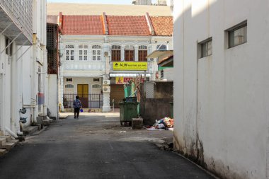 Georgetown, Penang, Malezya - Kasım 2012: Penang 'daki George Town' da koloni mimarisi ile dolu bir sokak.