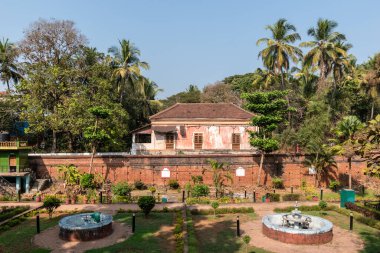 Margao, Goa, Hindistan - Ocak 2023: Madgaon 'daki tarihi Ana Fonte bahçesi.