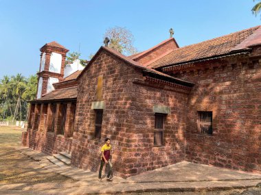 Eski Goa, Hindistan - Ocak 2023: Eski Goa 'nın UNESCO Mirası sahasında İskenderiyeli Aziz Catherine Şapeli.