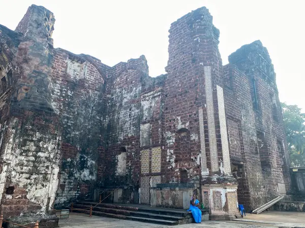 Eski Goa, Hindistan - Ocak 2023: Eski Goa 'daki antik Portekiz döneminin kalıntıları St. Augustine manastırı.