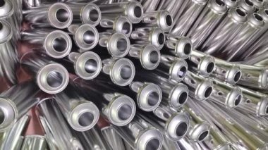 Metal kutular. Üretim. Arkaplan soyutlaması