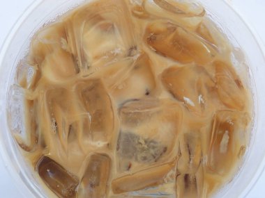 Buzlu soğuk cappuccino kahvesi..