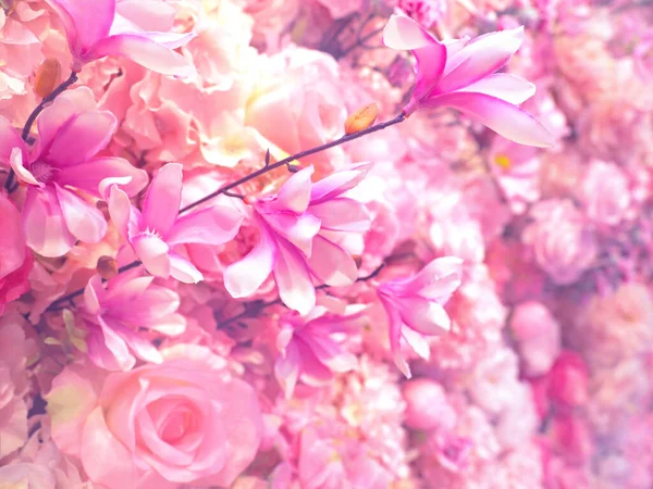 Sztuczny Bukiet Kwiatów Róży Goździków Walentynki Lub Tle Dzień Ślubu — Zdjęcie stockowe