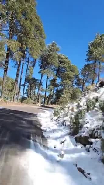 Viaggiando Una Strada Sterrata Innevata Una Moto Scalare Vulcano Nevado — Video Stock