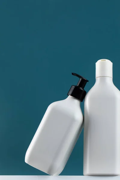 White Mock Bottles Cosmetic Accessories White Shelf Shower Gel Shampoo — Stock Photo, Image