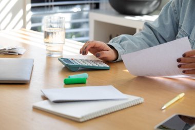Aile bütçesi planlaması, maliyet hesaplaması ve mali yönetim. Aile bütçesi kavramı, kontrol masrafları