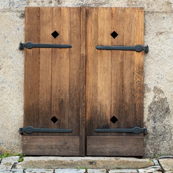 Eski Eski Ahşap Kapılar Eski Yapımı Kapı Menteşeleri — Stok fotoğraf