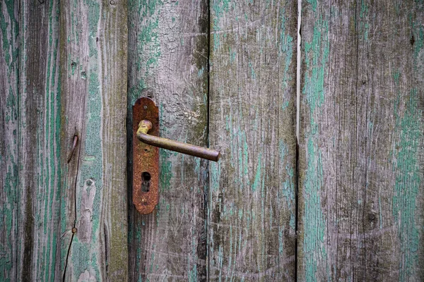 Paslı Saplı Eski Ahşap Kapılar — Stok fotoğraf
