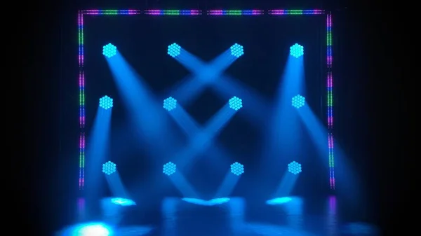 Sahne Işıkları Duman Boş Karanlık Konser Sahnesinde Profesyonel Işıklandırma Işık — Stok fotoğraf