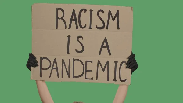 Egy Fekete Kesztyűs Ismeretlen Ember Kezei Kartondobozt Emelnek Racism Pandemic — Stock Fotó