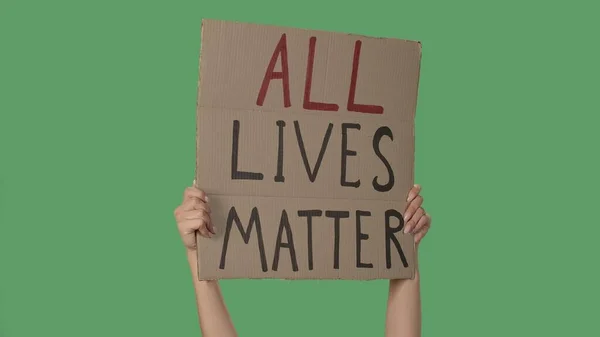 Ruce Žen Zvedající Lepenkový Plakát Všechny Živé Záležitosti Zastavte Rasismus — Stock fotografie