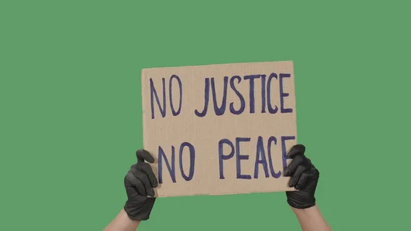 Руки Черных Перчатках Поднимают Картонный Плакат Правосудию Миру Прекратите Расизм — стоковое фото