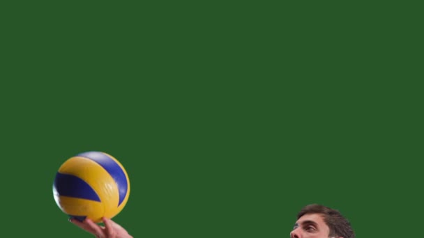 Jugador Voleibol Masculino Golpeando Pelota Con Mano Atleta Sirviendo Pelota — Vídeo de stock