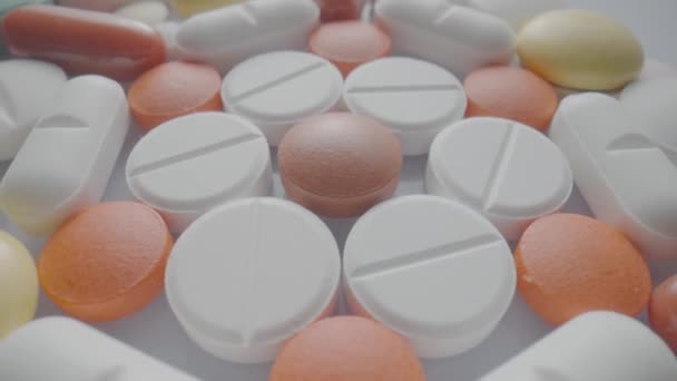 Wzór Tabletek Medycznych Tabletek Kapsułek Obracających Się Bliska Białe Brązowe — Wideo stockowe