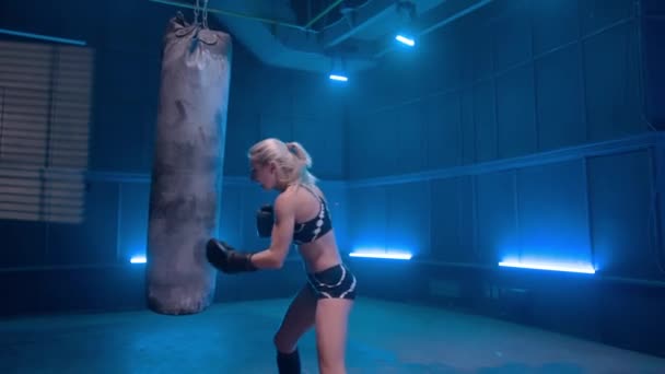 Kickboxing Woman Fighter Trains His Punches Young Fit Sportswoman Sportswear — Wideo stockowe