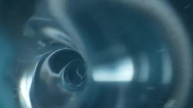 Şeffaf bir sıvının spiral tünelinin üst görüntüsü. Mavi temiz su yüzeyinin dairesel dönüşüyle makro çekim. Yuvarlak delikli girdap bacası. Girdap su boşaltma akışı. Suyun dokusu.