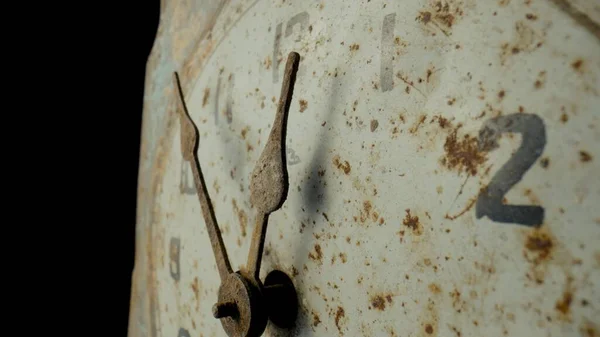 Old Dial Rusty Weathered Hour Minute Hands Numerals White Face —  Fotos de Stock
