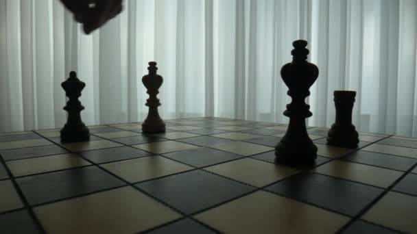 Strategiekonzept Des Schachbrettspiels Makroökonomie Kommt Voran — Stockvideo