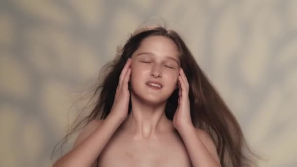 Portrait Beautiful Female Model Woman Long Silky Hair Closed Eyes — Stock Video